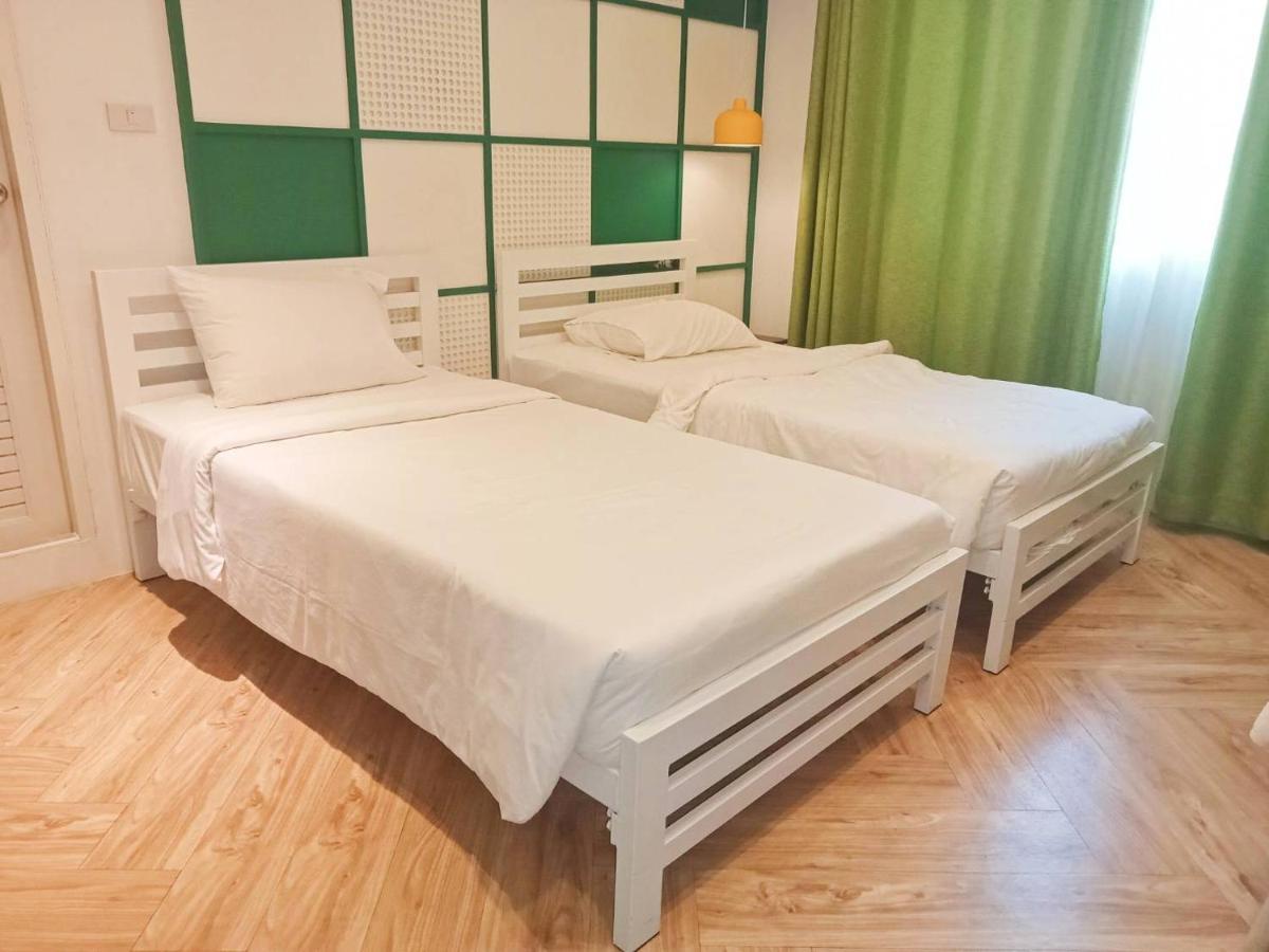 Ostay Asoke Bangkok Makkasan Exterior photo