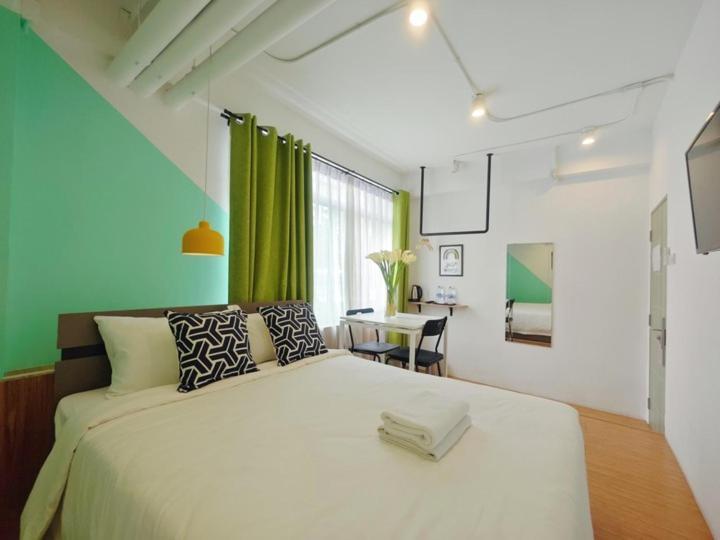 Ostay Asoke Bangkok Makkasan Exterior photo