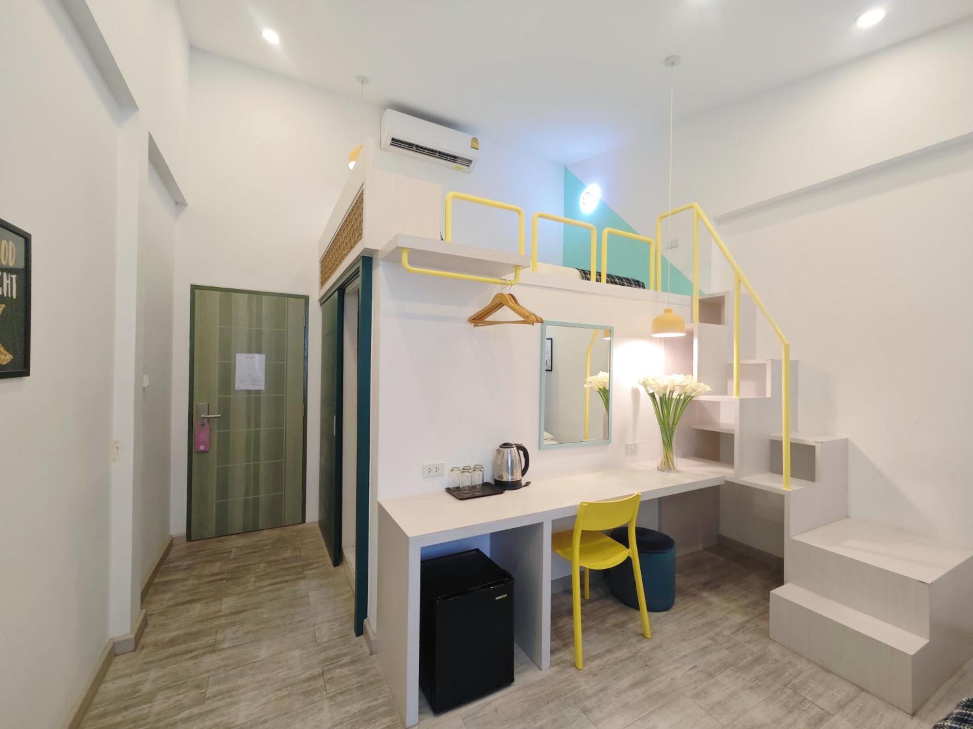 Ostay Asoke Bangkok Makkasan Exterior photo
