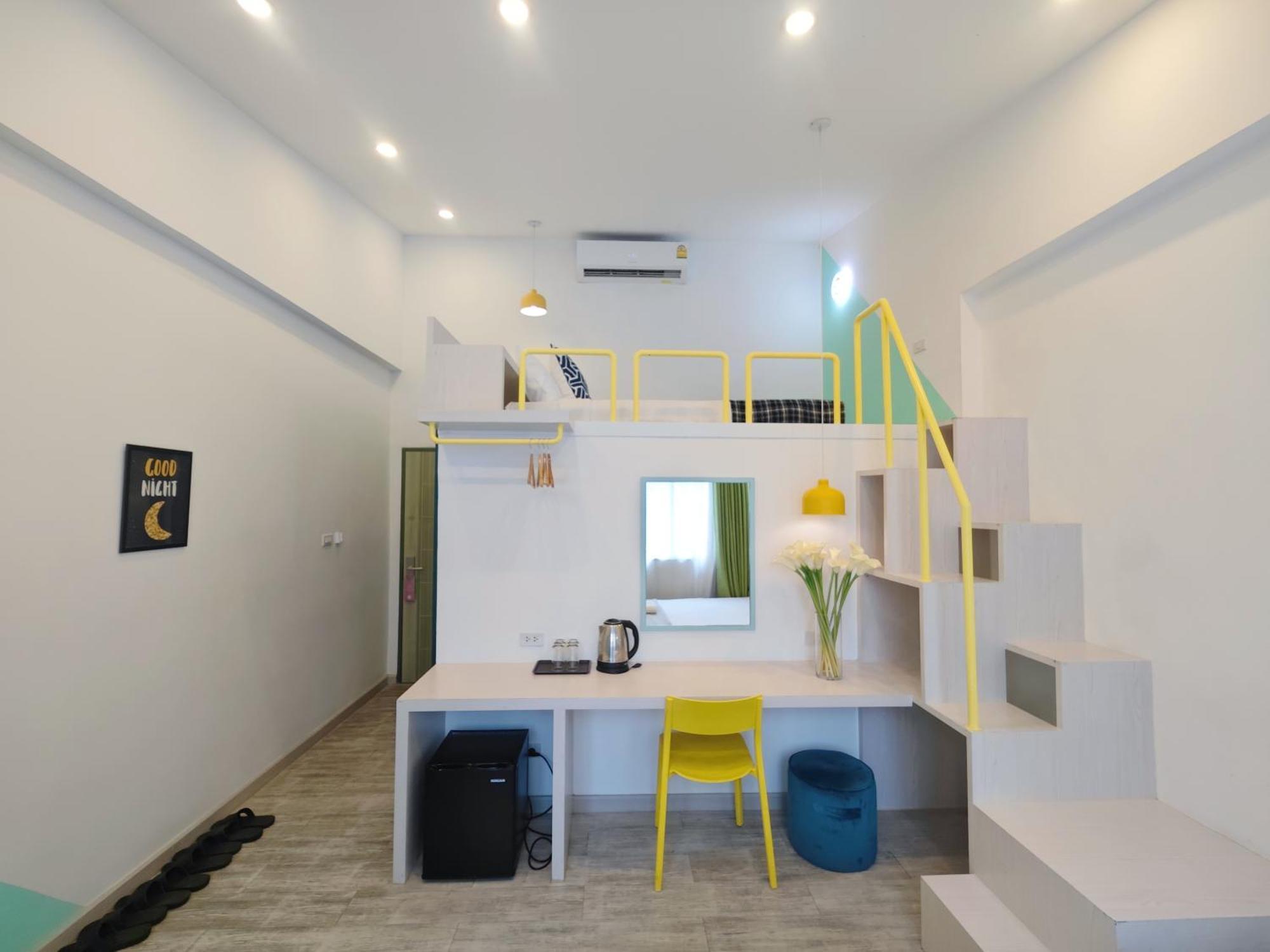 Ostay Asoke Bangkok Makkasan Exterior photo