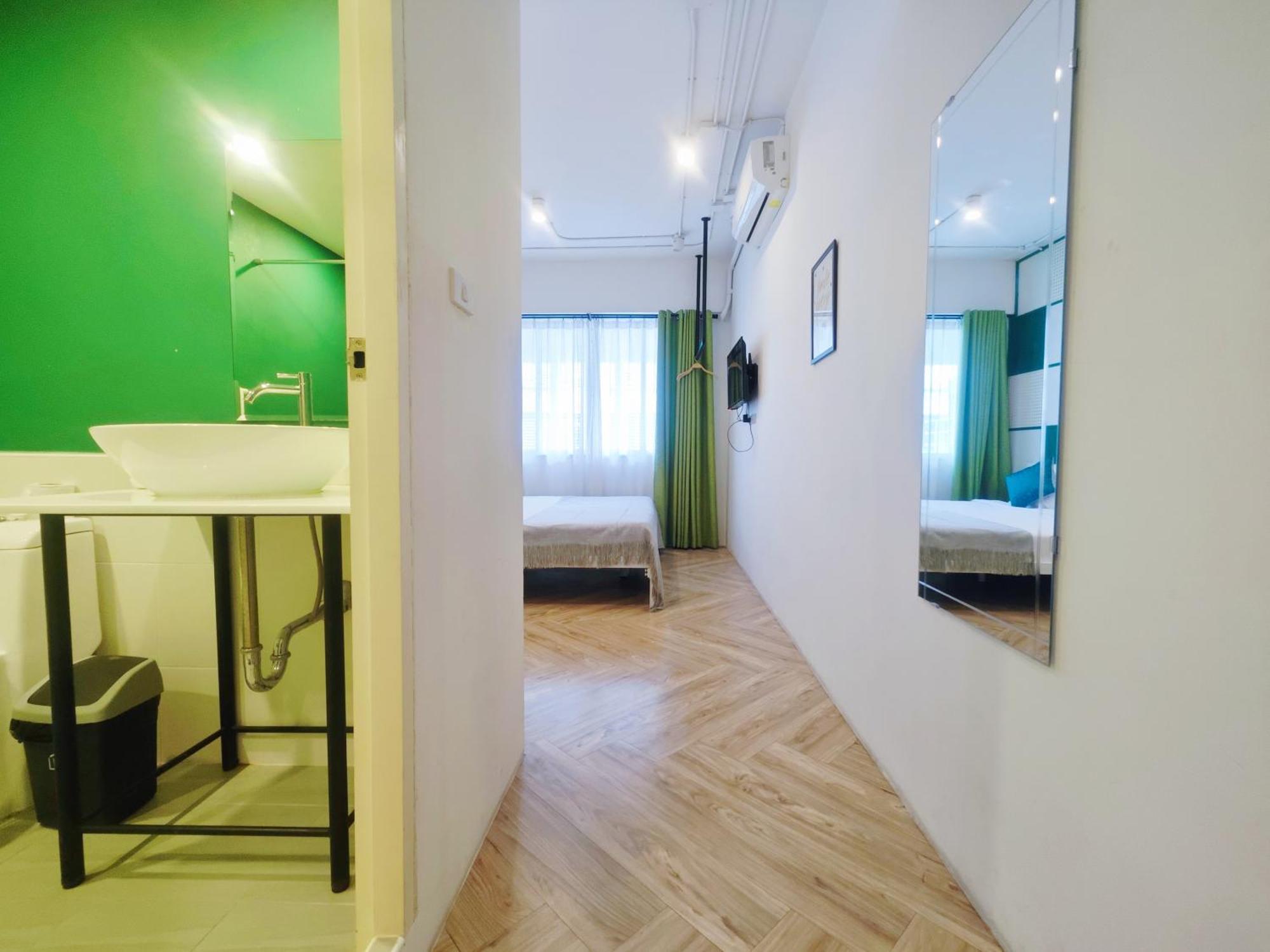 Ostay Asoke Bangkok Makkasan Exterior photo