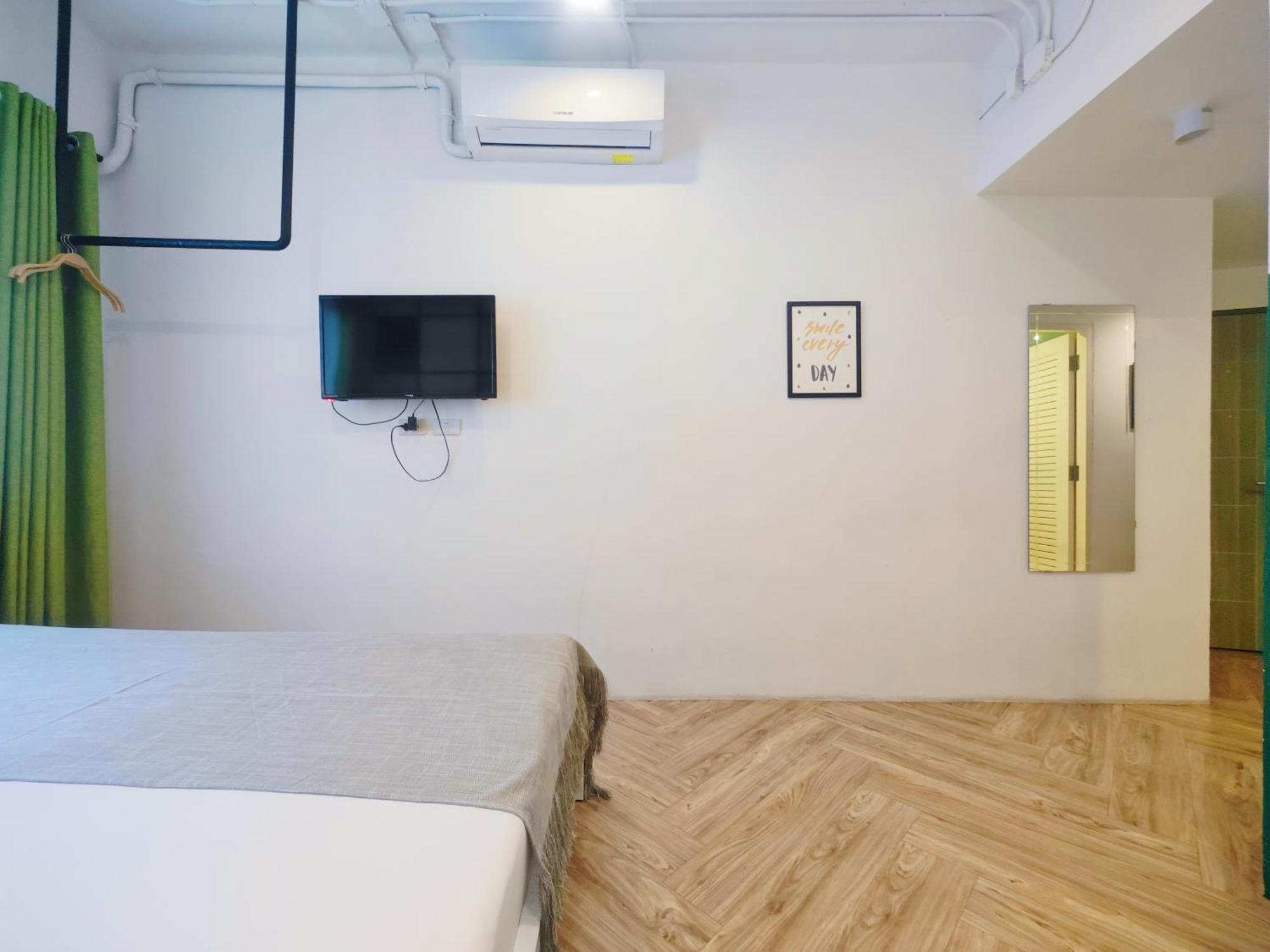 Ostay Asoke Bangkok Makkasan Exterior photo
