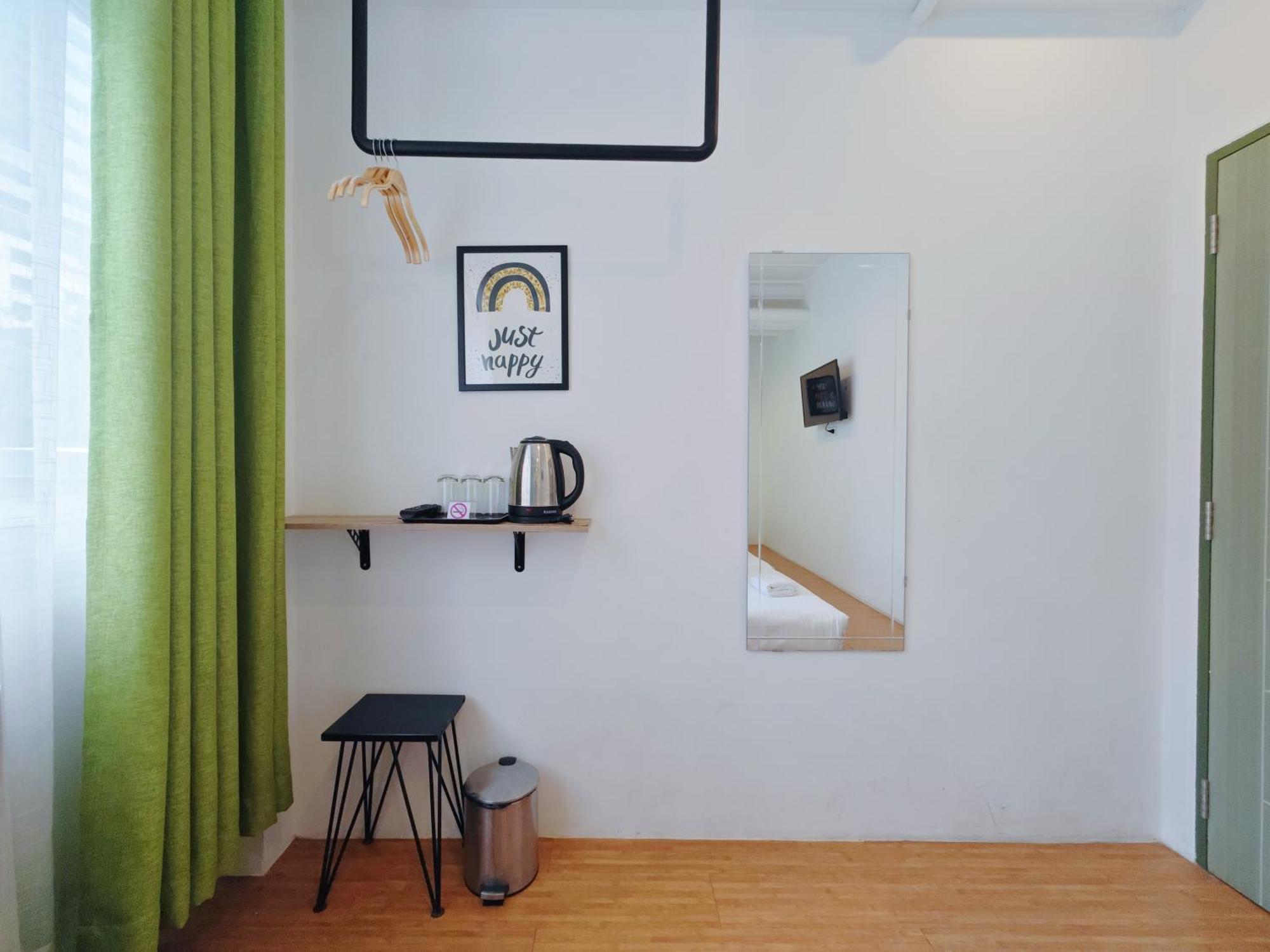 Ostay Asoke Bangkok Makkasan Exterior photo